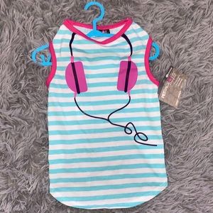 Petrageous designs dog shirt  size medium